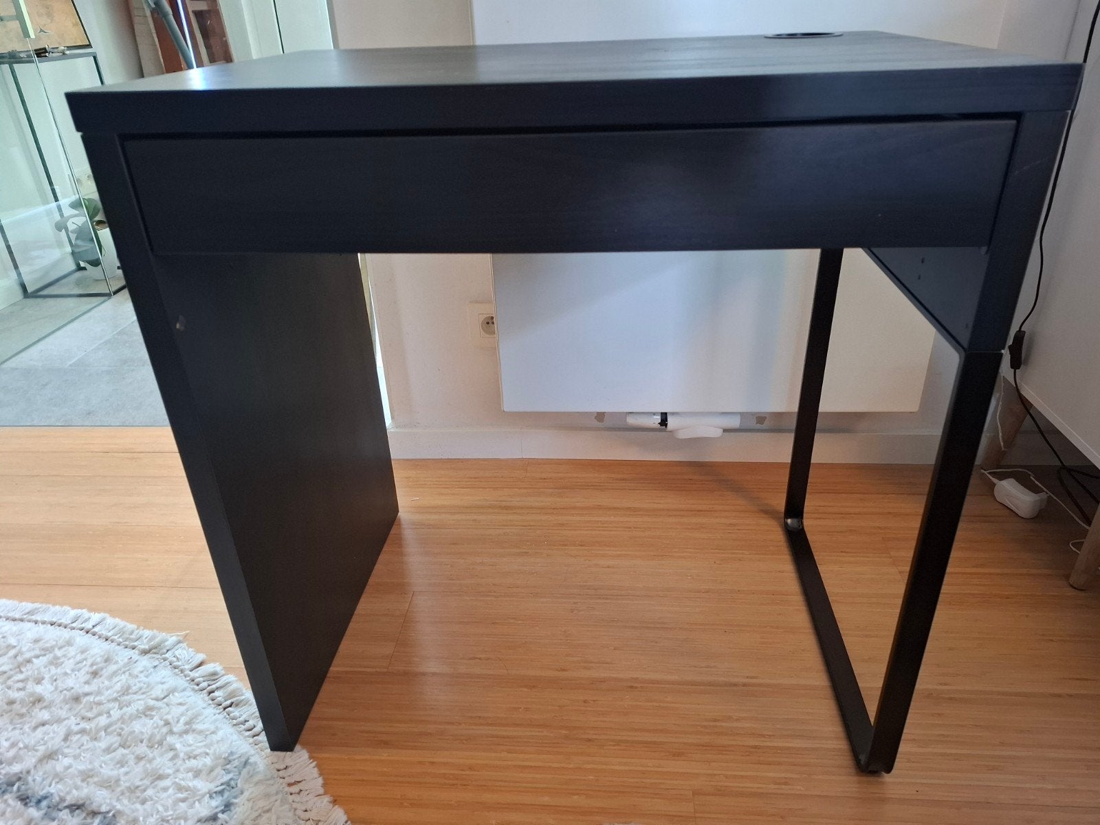 bureau Gratis en nachtkast, Huis en Inrichting, Ophalen, Zwart
