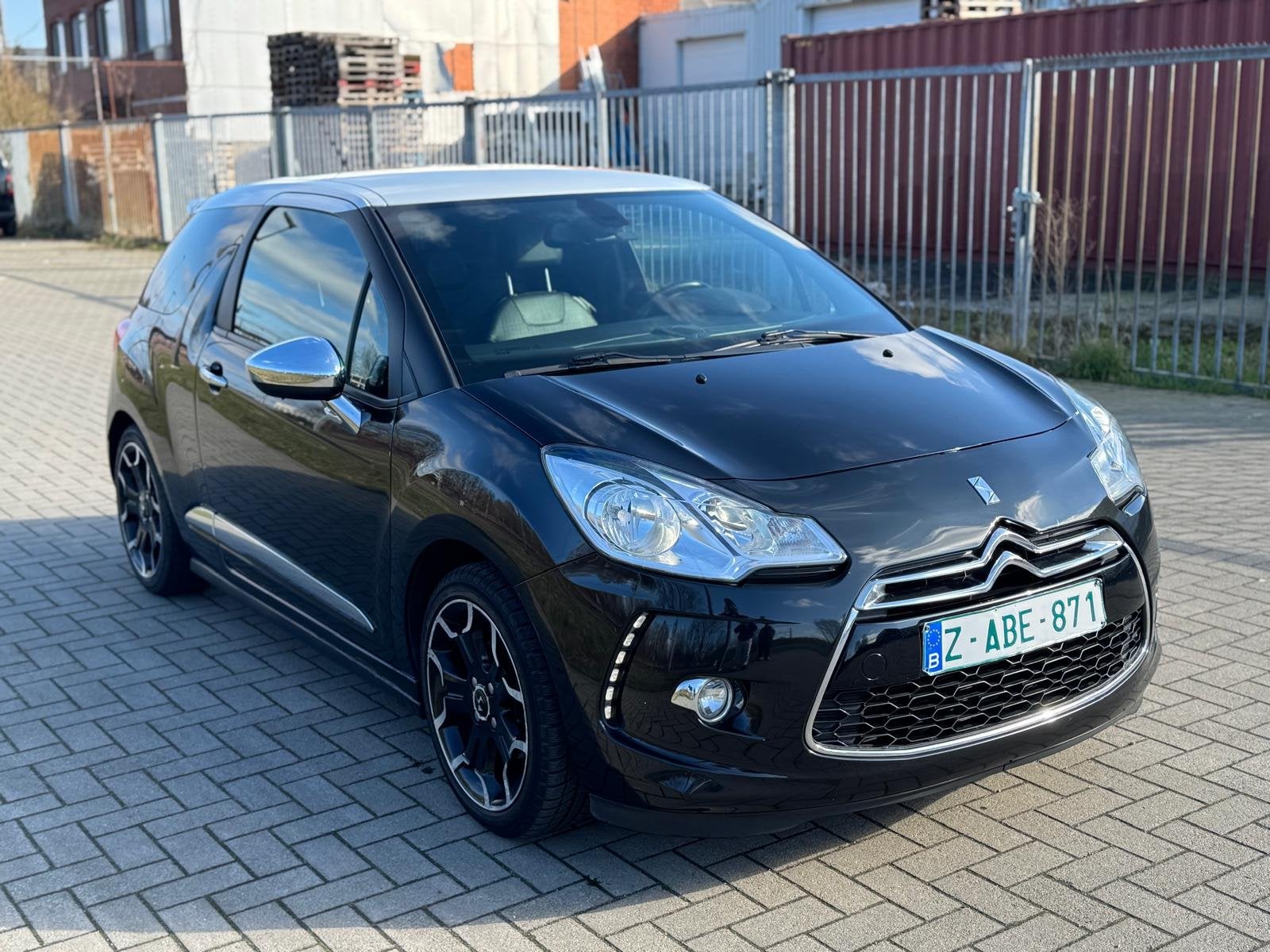 Citroën DS3 | Benzine | Euro 5, Gebruikt, 4 cilinders, Zwart, Leder