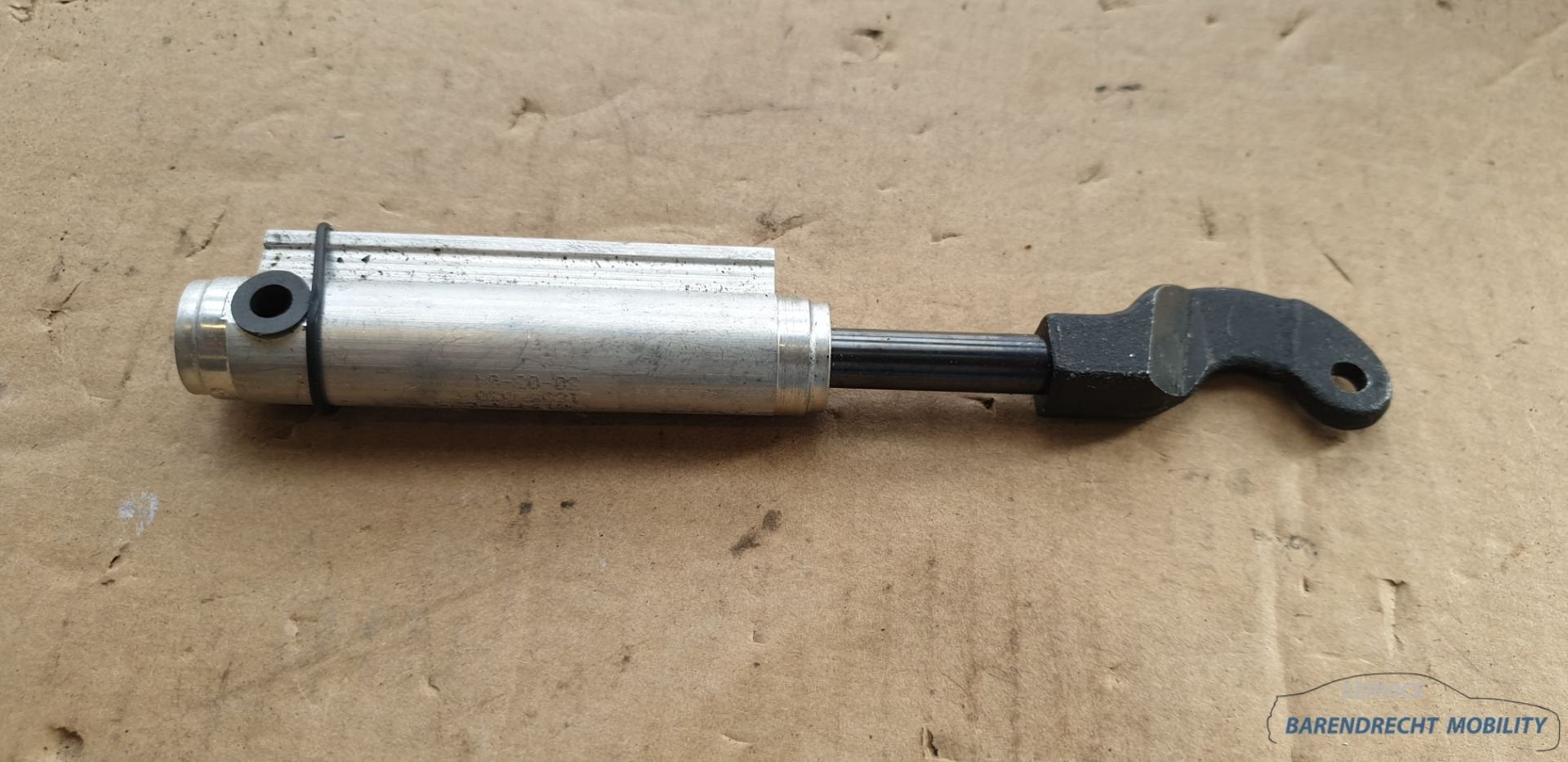 V rin de toit d capotable W209 CLK cabriolet 2098001172 ress, Mercedes-Benz AG, Mercedes-Benz, Utilisé, Mercedesstrasse 120
70372  Stuttgart, DE