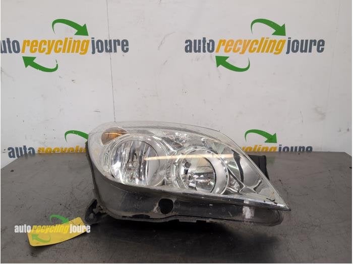 Phare droit d'un Opel Astra, -, -, Opel, 3 mois de garantie