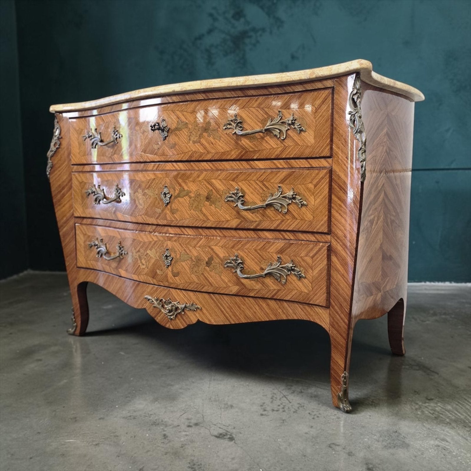 Armoire /commode vintage en bois bombé de style Louis XV, Enlèvement, Commode