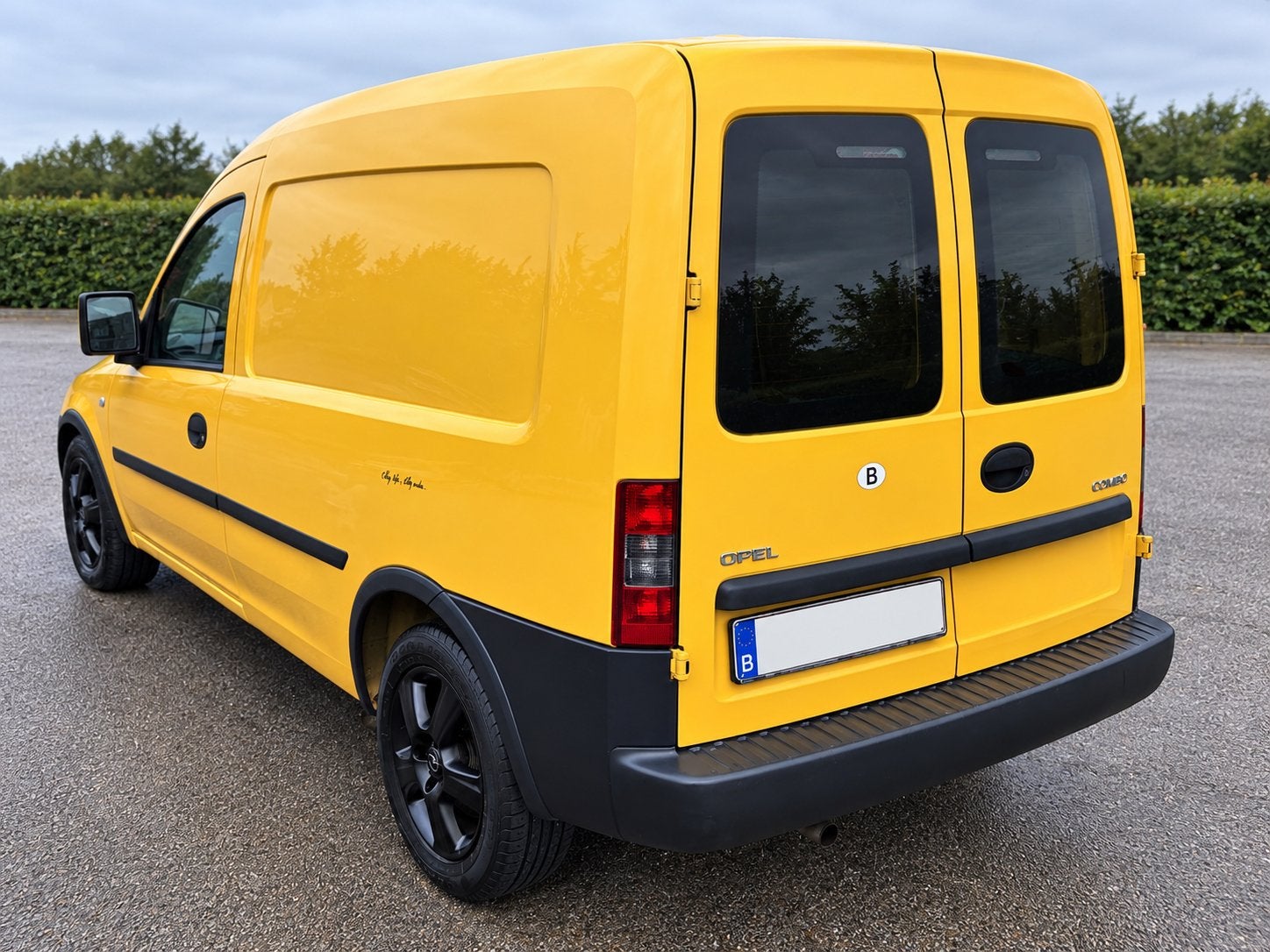 Opel Combo 1.4i 16v met 90.000km bj 2006 Blanco Gekeurd Vvk, Auto's, Voorwielaandrijving, Stof, Zwart, 4 cilinders