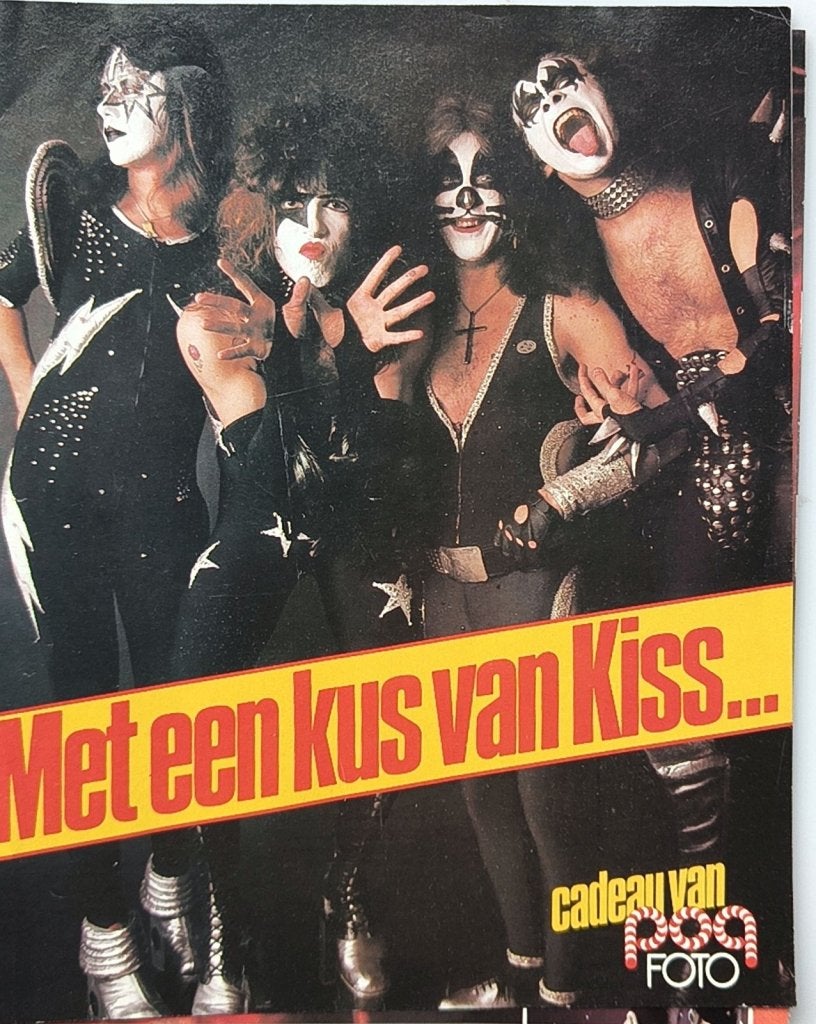Met een kus van Kiss... cadeautje van Pop Foto magazine, Boeken