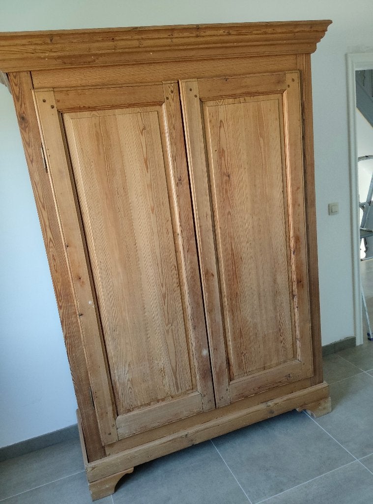 Licht houten kleerkast, Ophalen, Gebruikt, Grenenhout, Met deur(en)