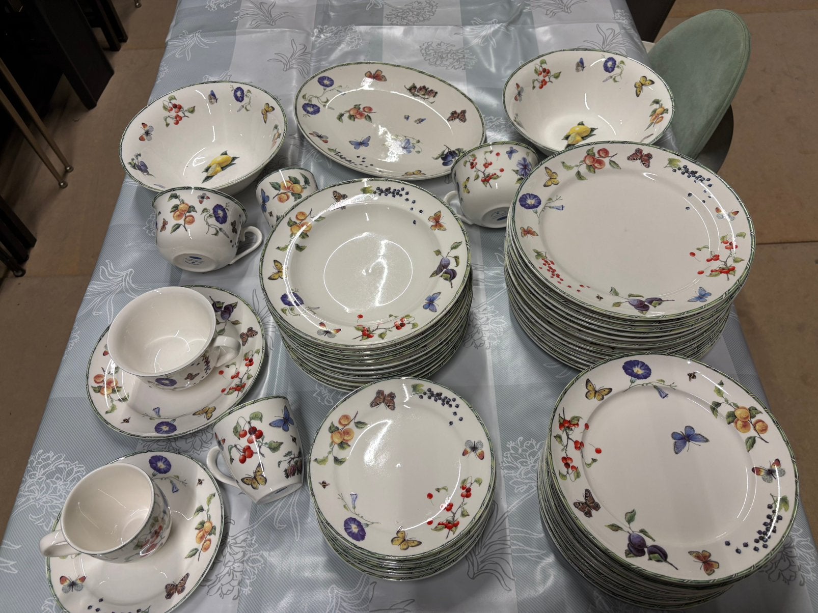 Janneke Brinkman servies, Ophalen