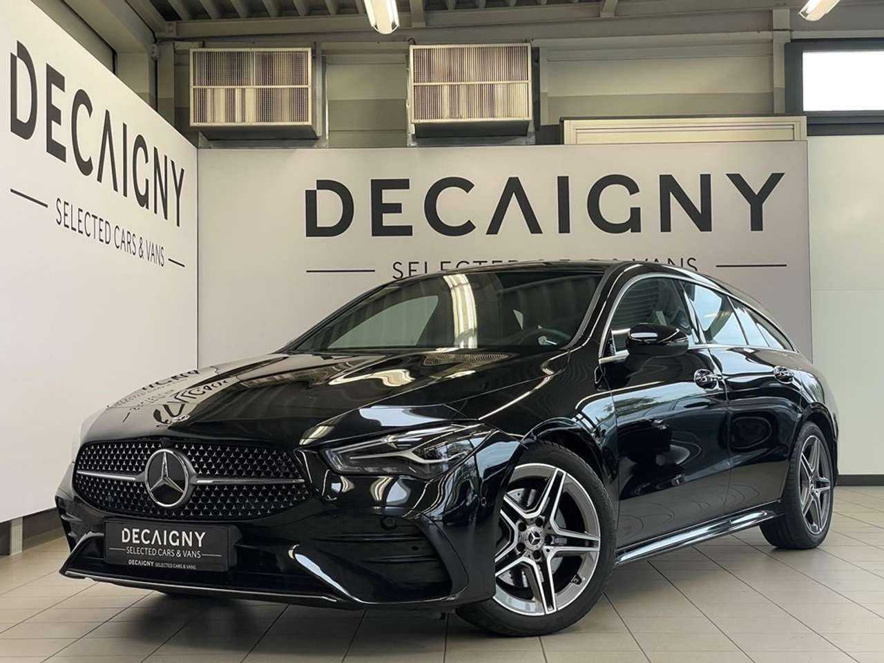 Mercedes-Benz CLA 200 Shooting Brake 1.3i AMG-Line *Camera*, Auto's, Mercedes-Benz, CLA, 4 cilinders, 0 kg, USB