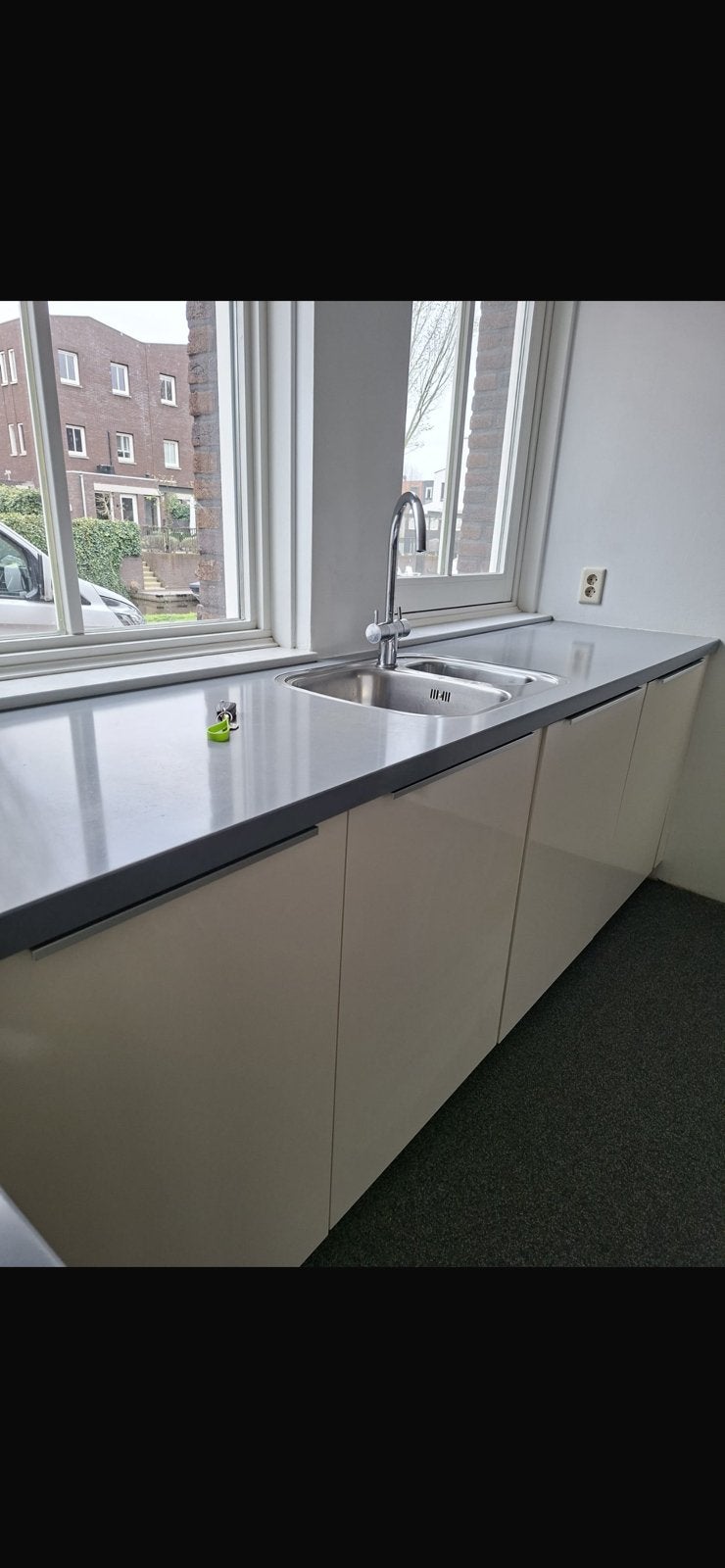 Complete keuken bosch met natuursteen en hoogglans, Huis en Inrichting, Keuken | Complete keukens, Ophalen, Zo goed als nieuw