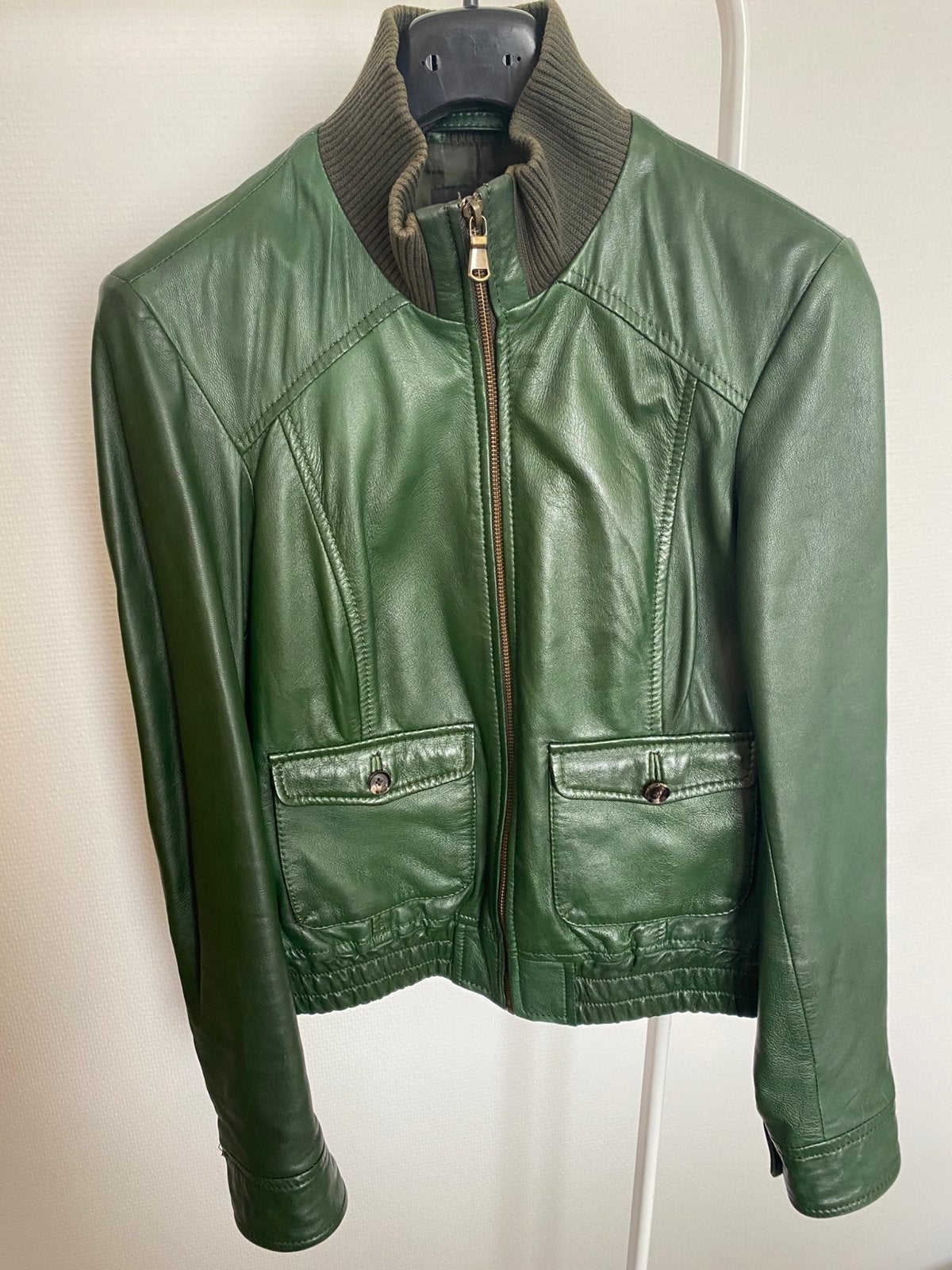 Gilet en cuir 38, Enlèvement ou Envoi, Comme neuf, Taille 38/40 (M)