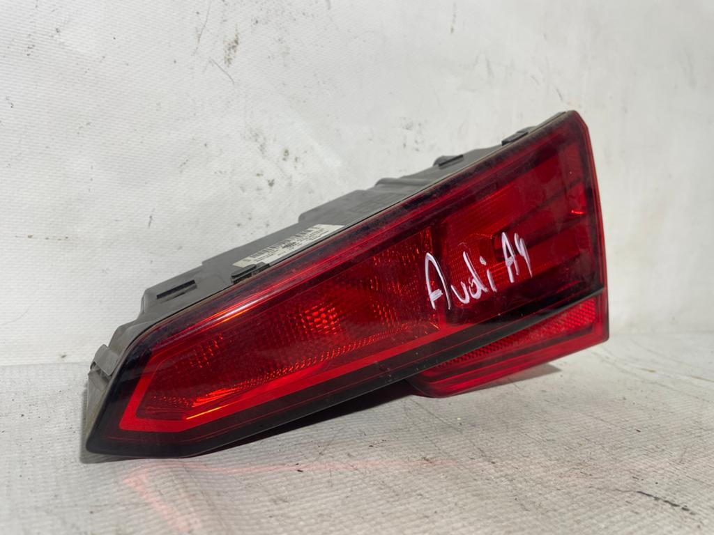Rechter achterlichten AUDI A4 8W5945076, Auto-onderdelen, Ophalen, Gebruikt, Audi