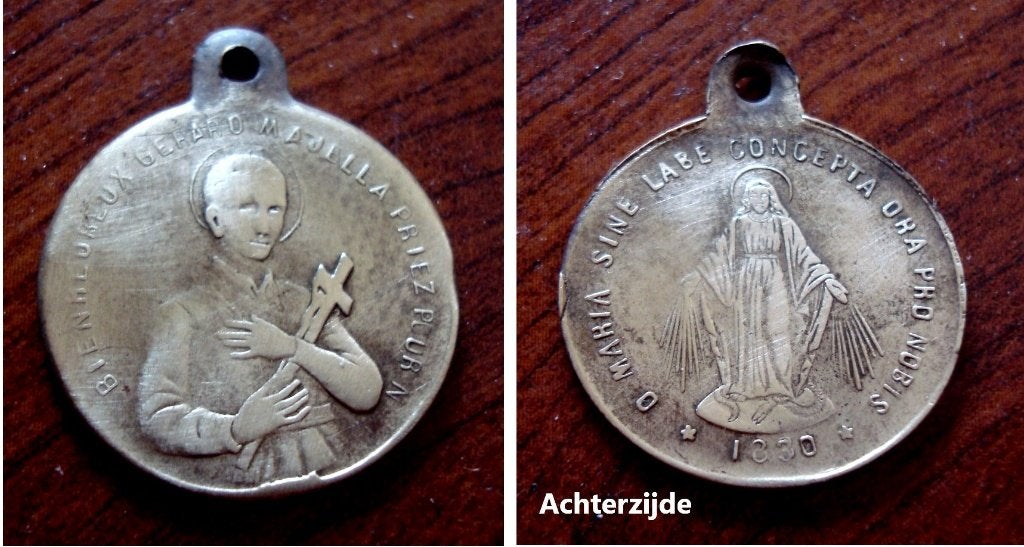 Oud koperen medailletje met Gerard Majella uit Lourdes 1830, Verzamelen, Religie, Ophalen of Verzenden, Gebruikt, Overige typen