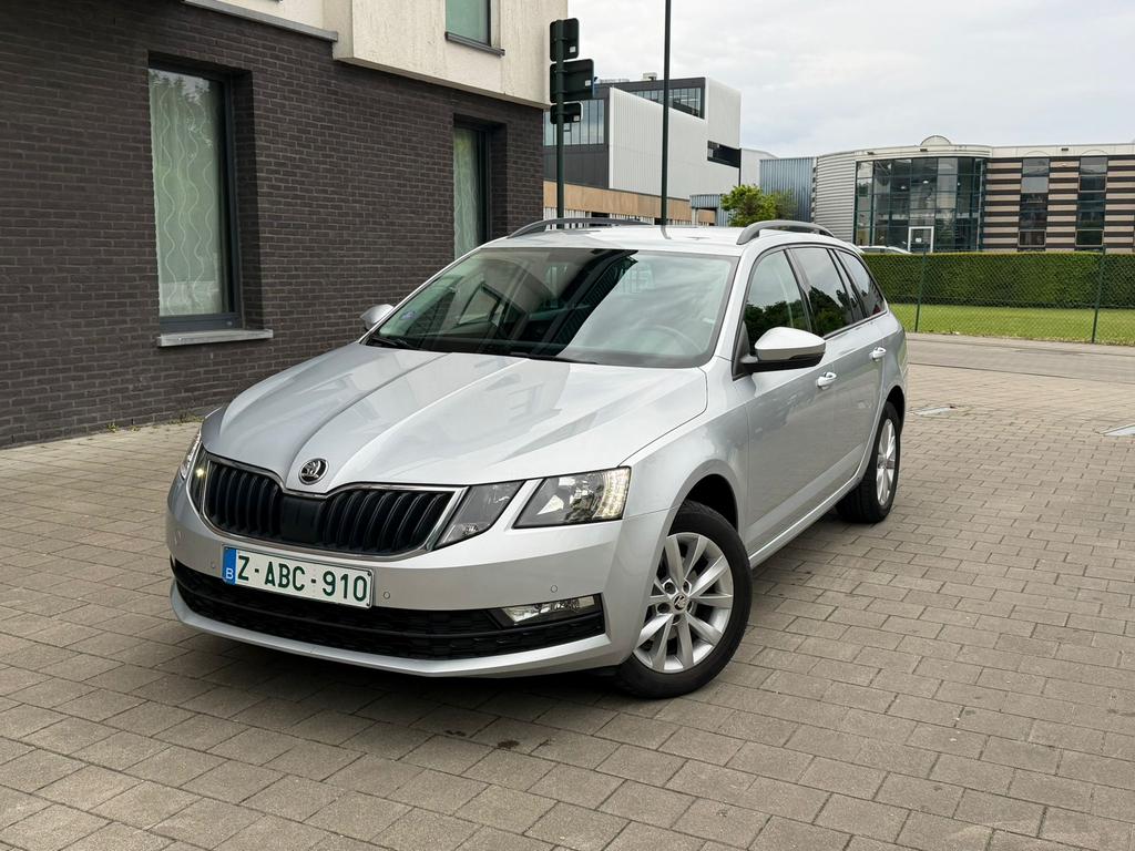 SKODA OCTAVIA 1.0TSI 116Cv ESSENCE, Autos, Achat, Euro 6, Entreprise, Entretenue par le concessionnaire