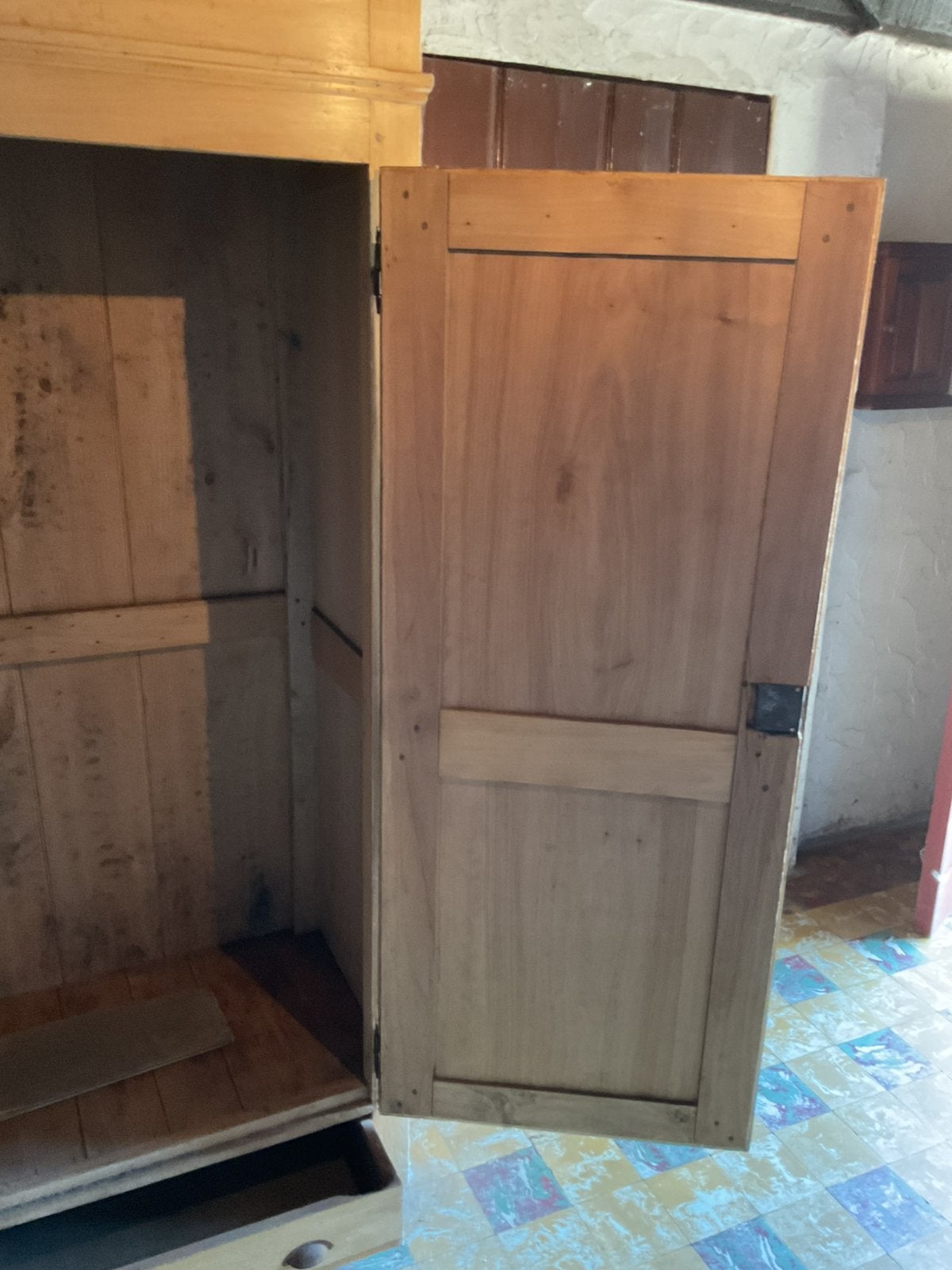 Houten kast, Ophalen