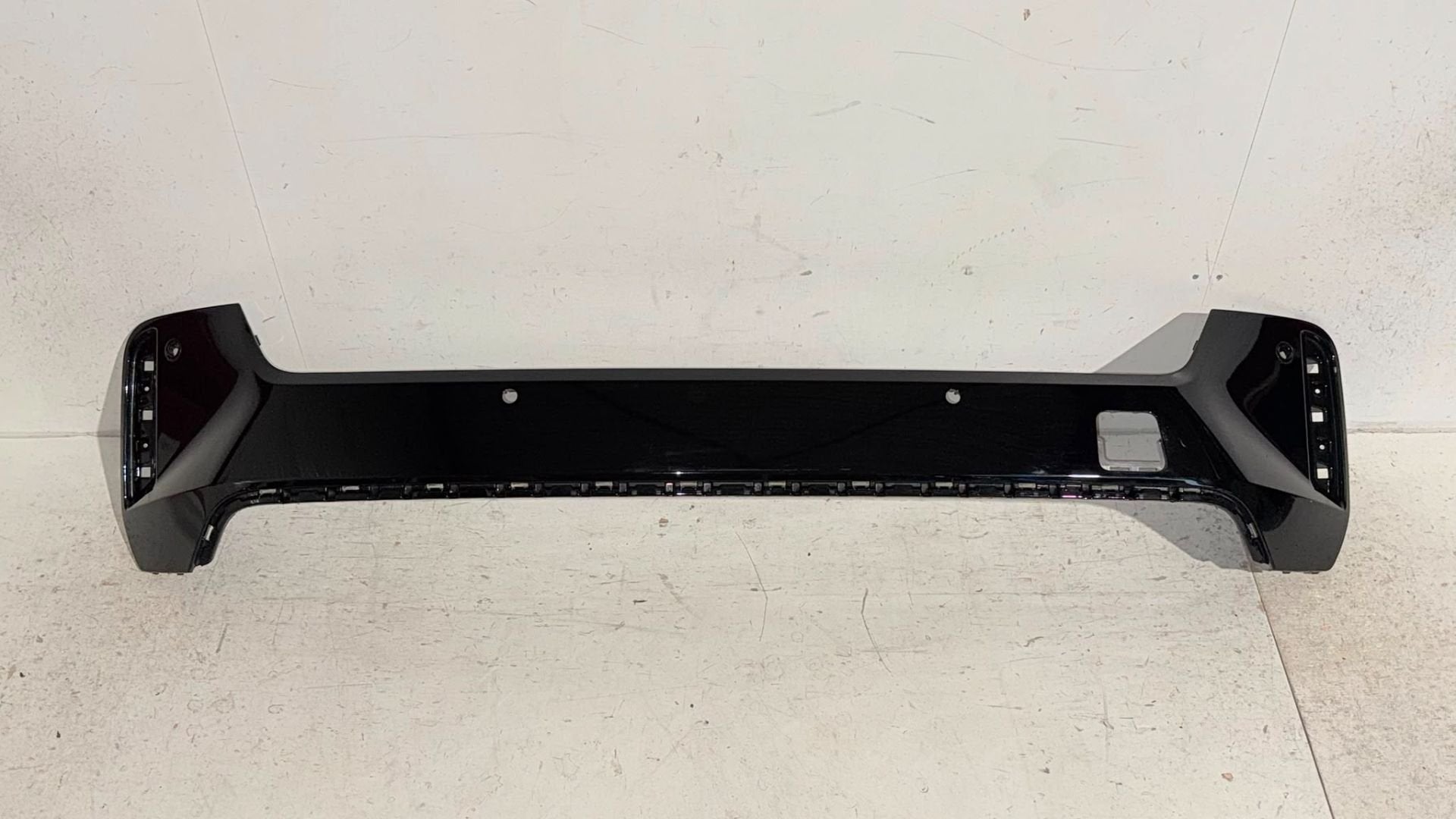 Diffuseur BMW X1 U11 M Sport (r f. 51129881940), Petuelring 130
80788  Munich, DE, Arrière, Pare-chocs, Info@bmw.de