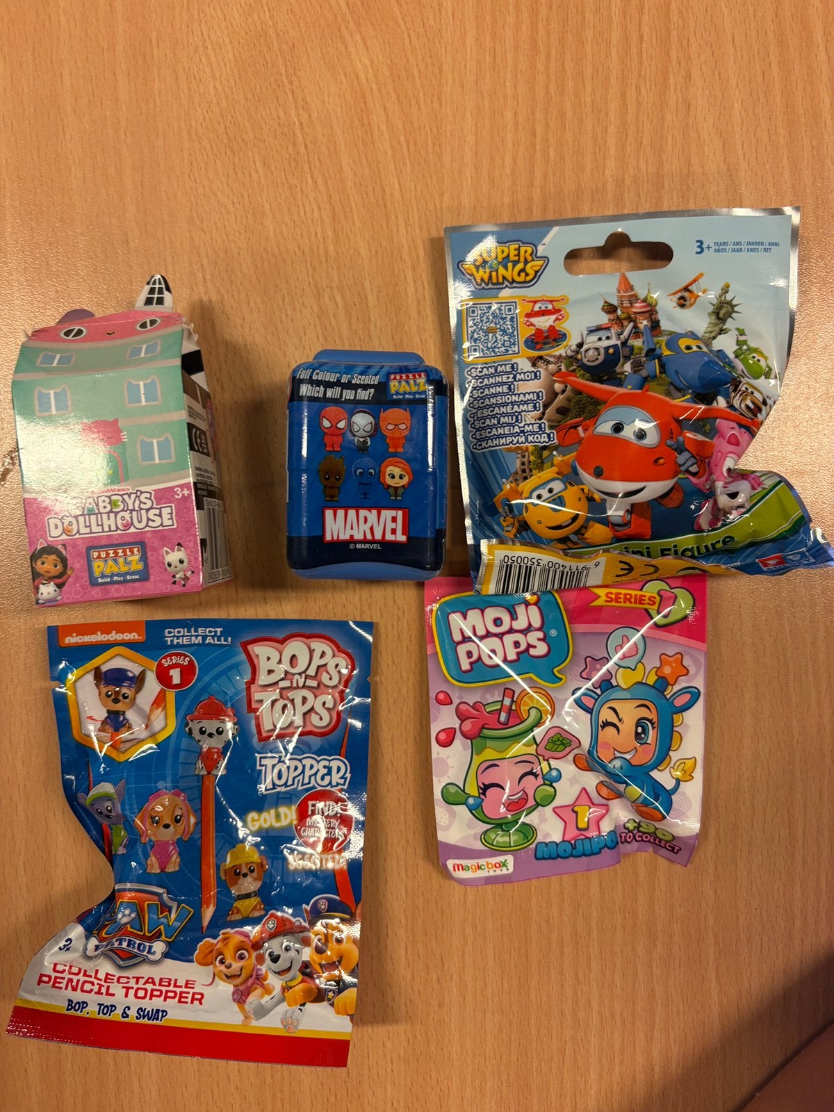 Friandise d'anniversaire, Enlèvement, Neuf