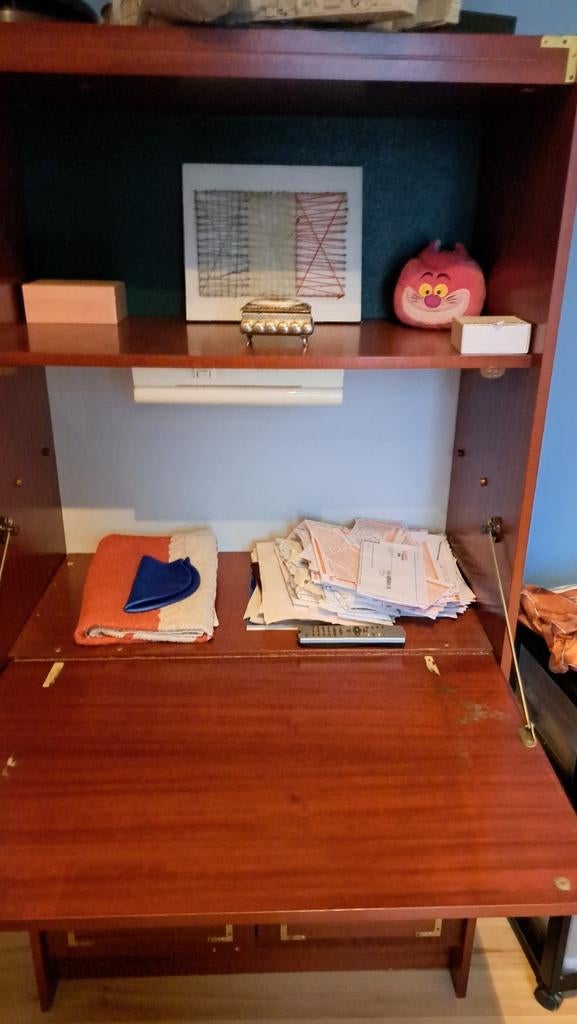 Lit plus bureau en tres bon etat, Maison & Meubles, Armoires | Meubles ordinateur, Enlèvement