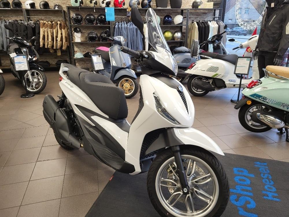 Piaggio Beverly 400, Motoren, 400 cc, Scooter, Nieuw, Bedrijf