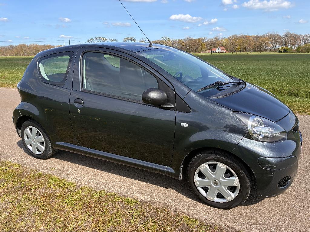 Toyota Aygo 65000 km, Autos, Toyota, Achat, Boîte manuelle, Noir, Particulier