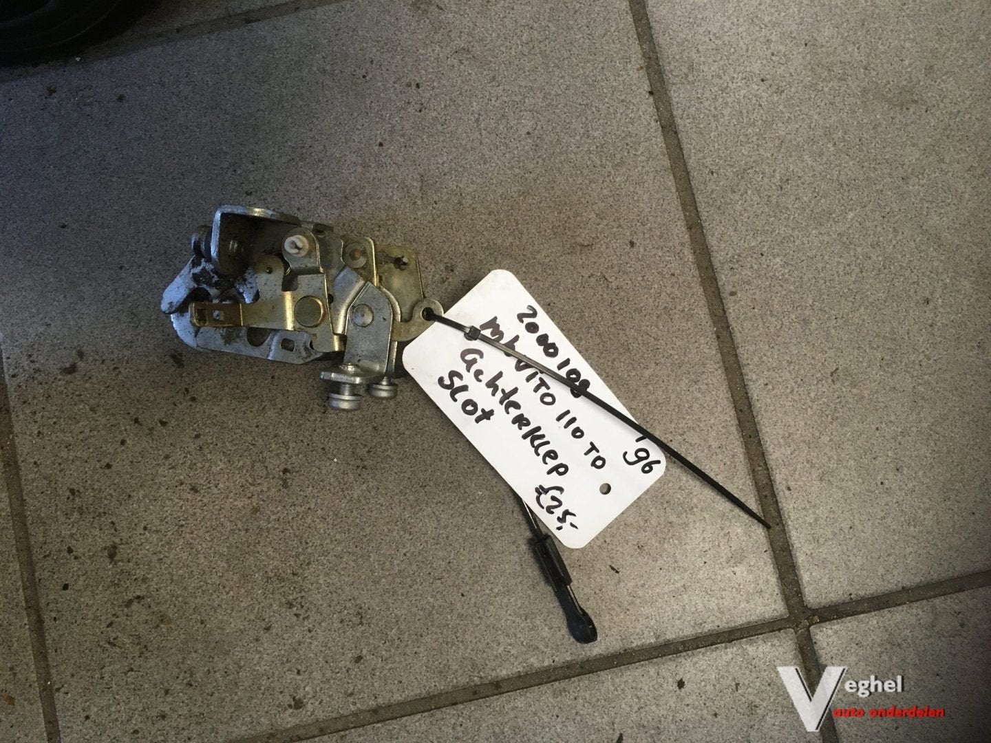 mercedes vito 110TD '96 achterklepslot zonder sleutel, Gebruikt, -, -, Ophalen of Verzenden