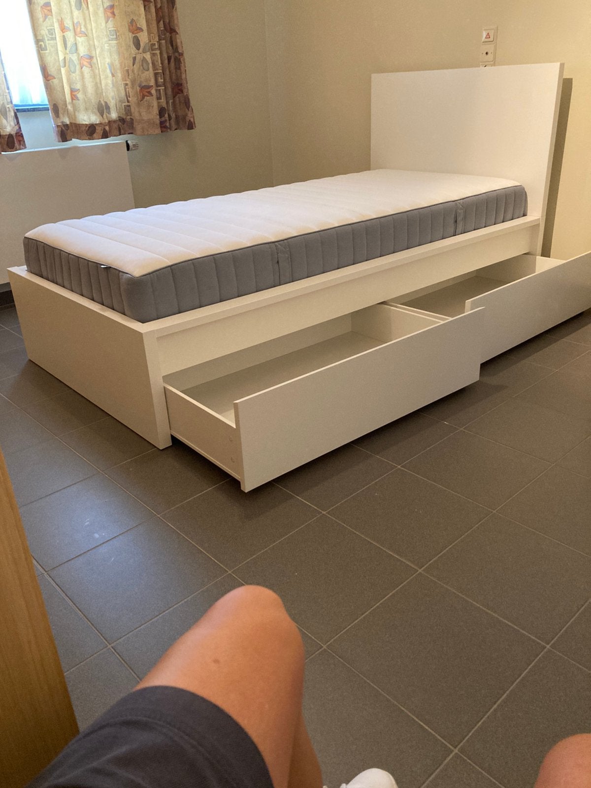1 persoonsbed/lattenbodem/matras te koop, Enlèvement, 120 cm, 200 cm, Modern