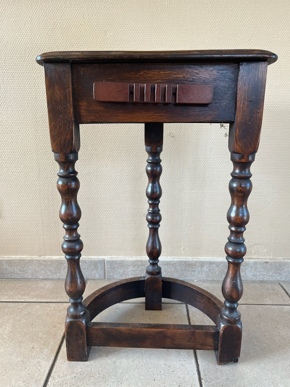 Table d'appoint et murale ancienne demi-ronde en chêne, Enlèvement