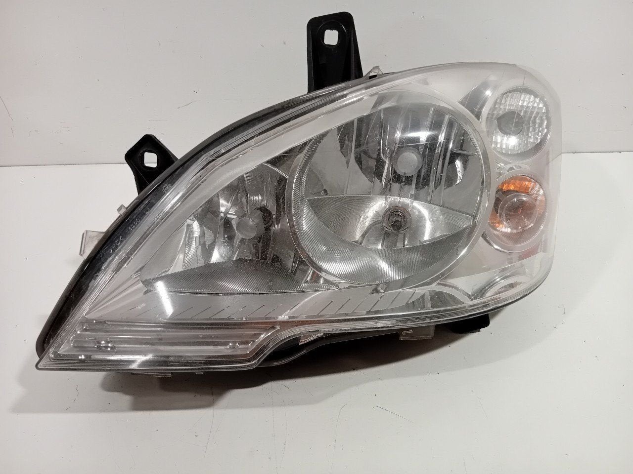 Koplamp links Mercedes-Benz Vito, Auto-onderdelen, Onderdelen@venauto.nl, Van der Ven Autorecycling B.V., Gebruikt, Ettenseweg 76, 4706 PB Roosendaal, The Netherlands