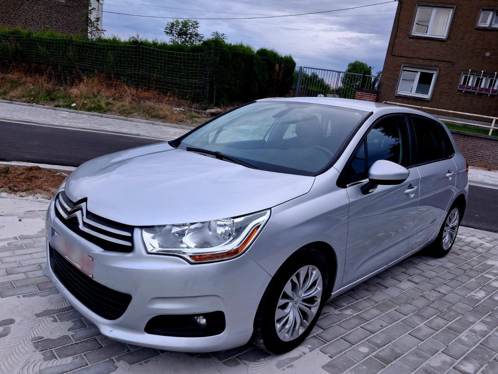 citroen c4 automatique  eHDI, Autos, Citroën, Argent ou Gris, Achat, Chargement par induction pour smartphones, Entretenue par le concessionnaire