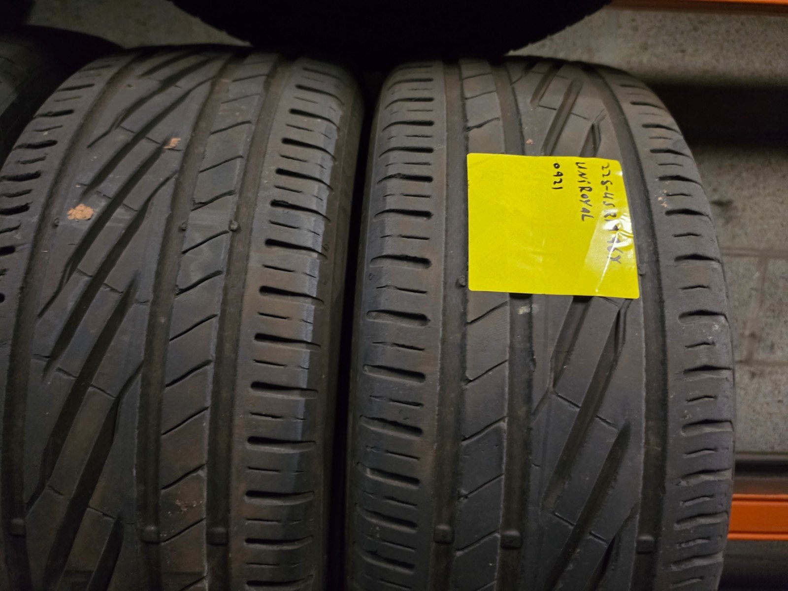 225/45r19 uniroyal 50€ per stuk met montage en balanceren, Ophalen