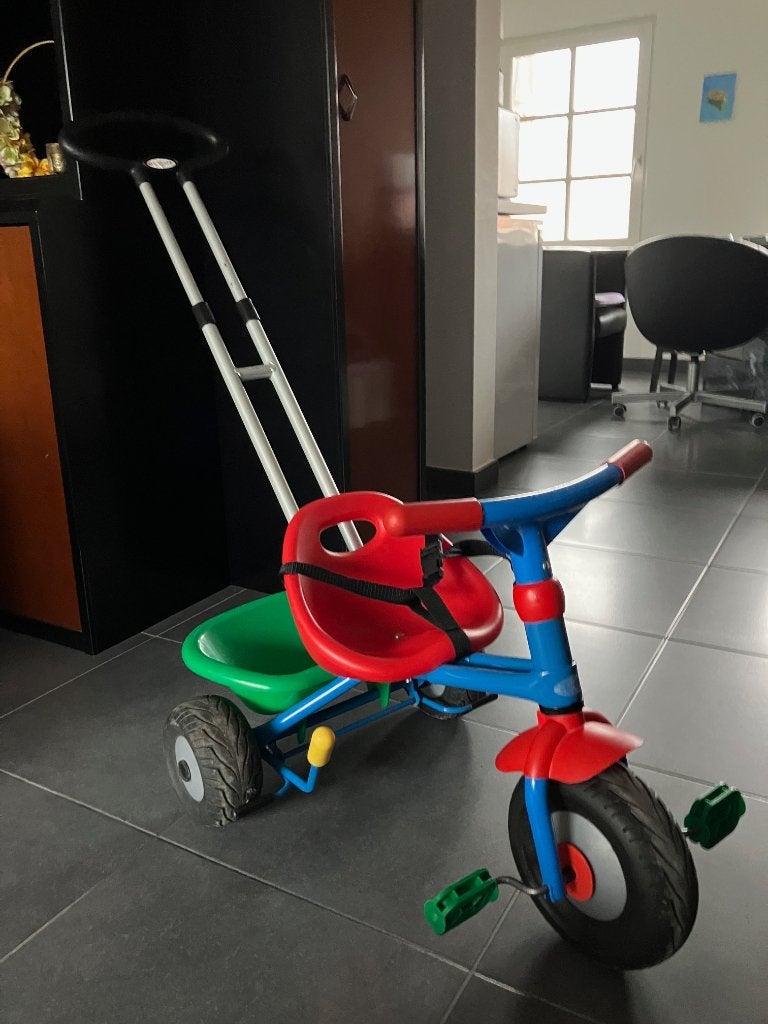 kinderfietsje met duwstang Berchet, Ophalen, Gebruikt, Duwstang