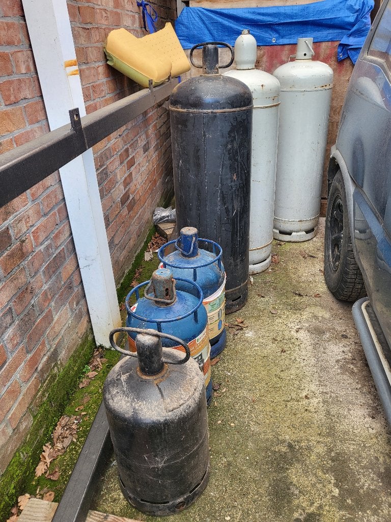 gasfles leeg, Ophalen, Gebruikt, IJzer