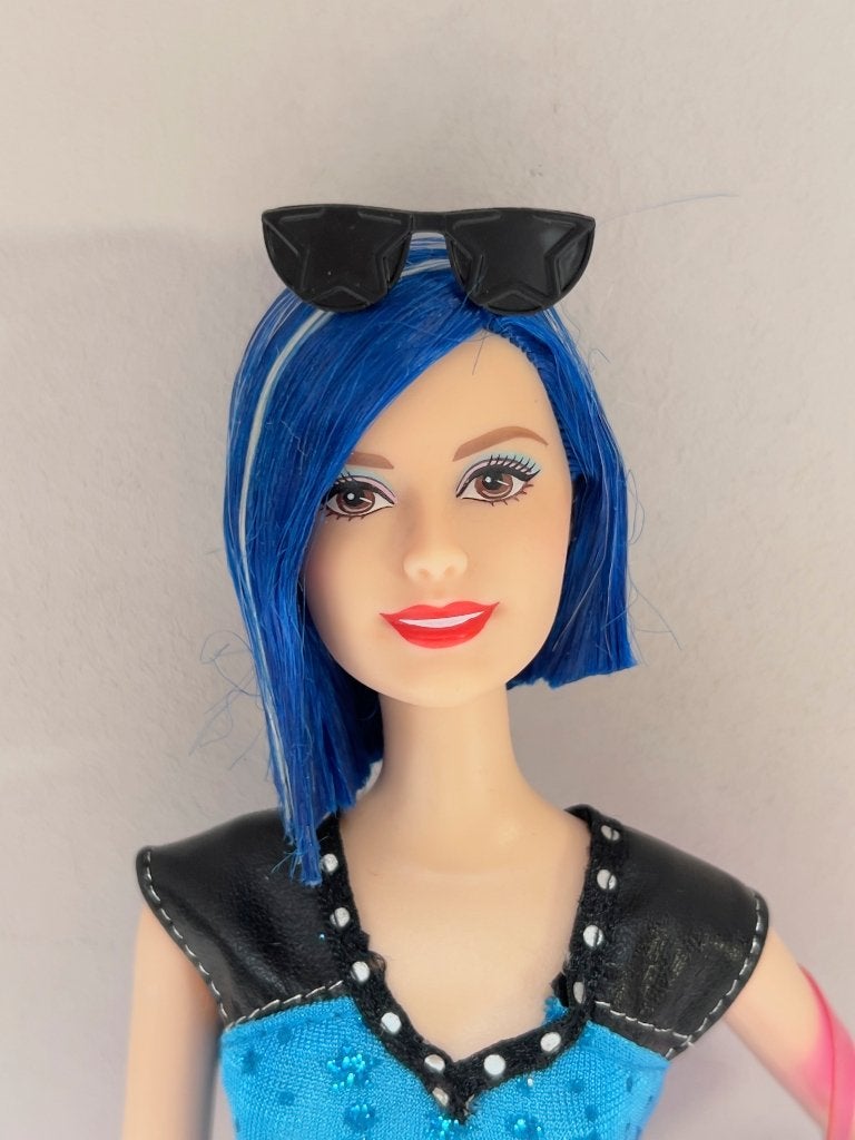 Barbie Zia Rock 'n Royals Mattel 2015 CKB62 Roze toetsenbord, Kinderen en Baby's, Ophalen of Verzenden, Gebruikt, Barbie