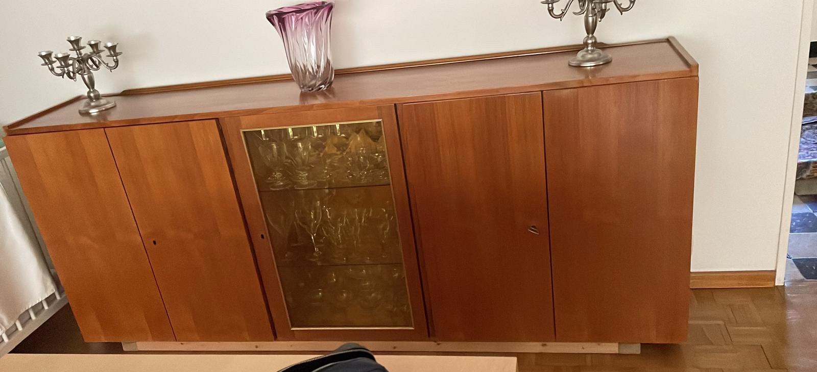 buffet / bahut en bois avec vitrine centrale en verre., Maison & Meubles, Enlèvement, Comme neuf, Verre