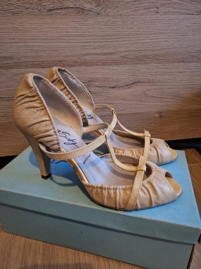 Hakken van Miss Sixty, Pumps, Geel, Zo goed als nieuw, Miss sixty