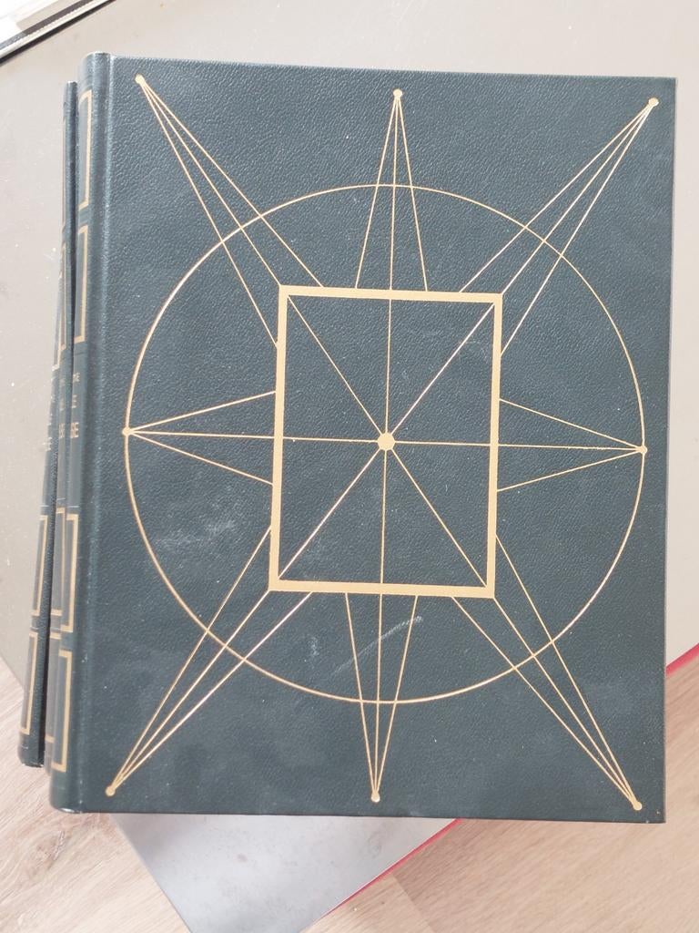 Encyclopedie generale Larousse, Livres