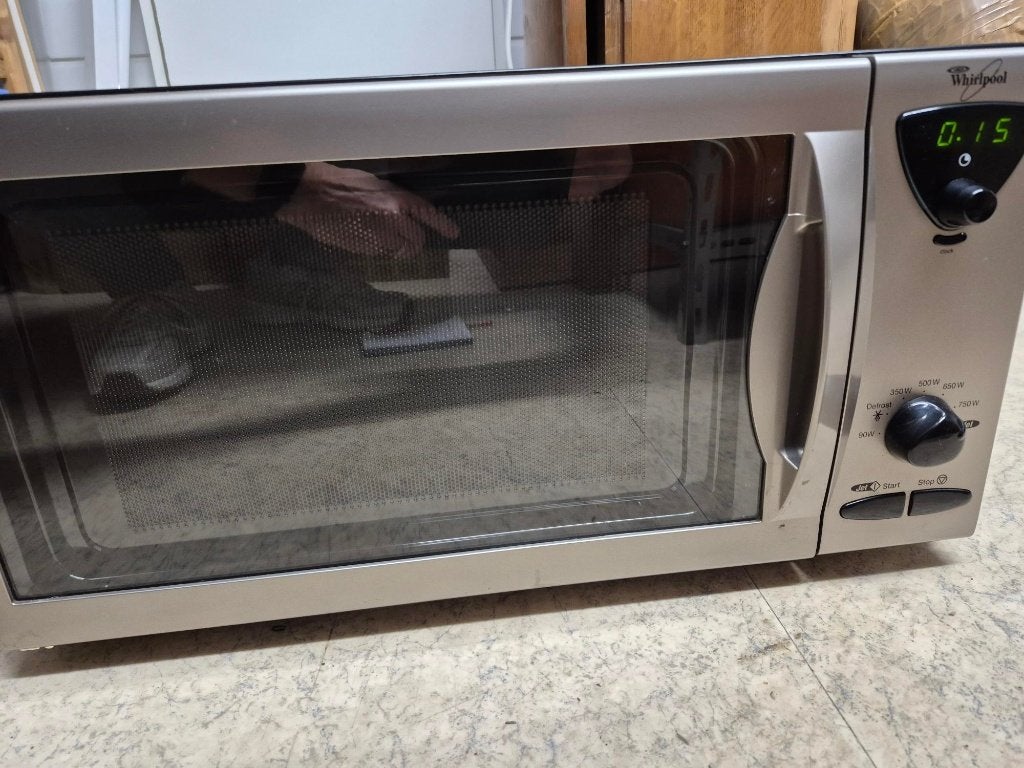 Microgolfoven Whirlpool (zo goed als nieuw), Comme neuf, Enlèvement, Micro-ondes, Plaque tournante