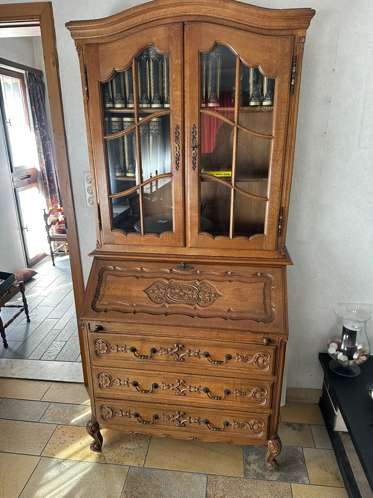 Secretaire, Ophalen