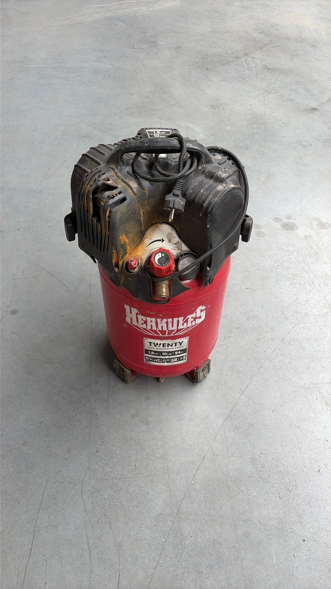 Compresseur / Compressors, Bricolage & Construction, Compresseurs, Moins de 25 litres, Enlèvement, Utilisé, Mobile