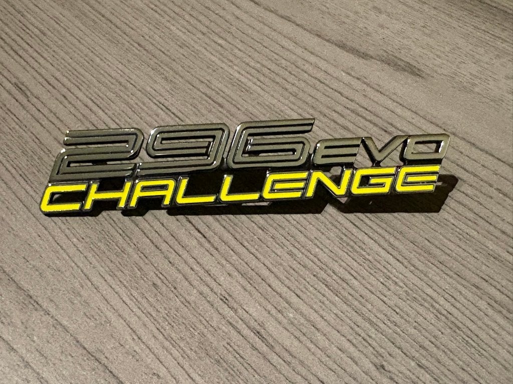 Logo du tableau de bord de la Ferrari 296 Challenge EVO, Enlèvement ou Envoi, Neuf, Ferrari