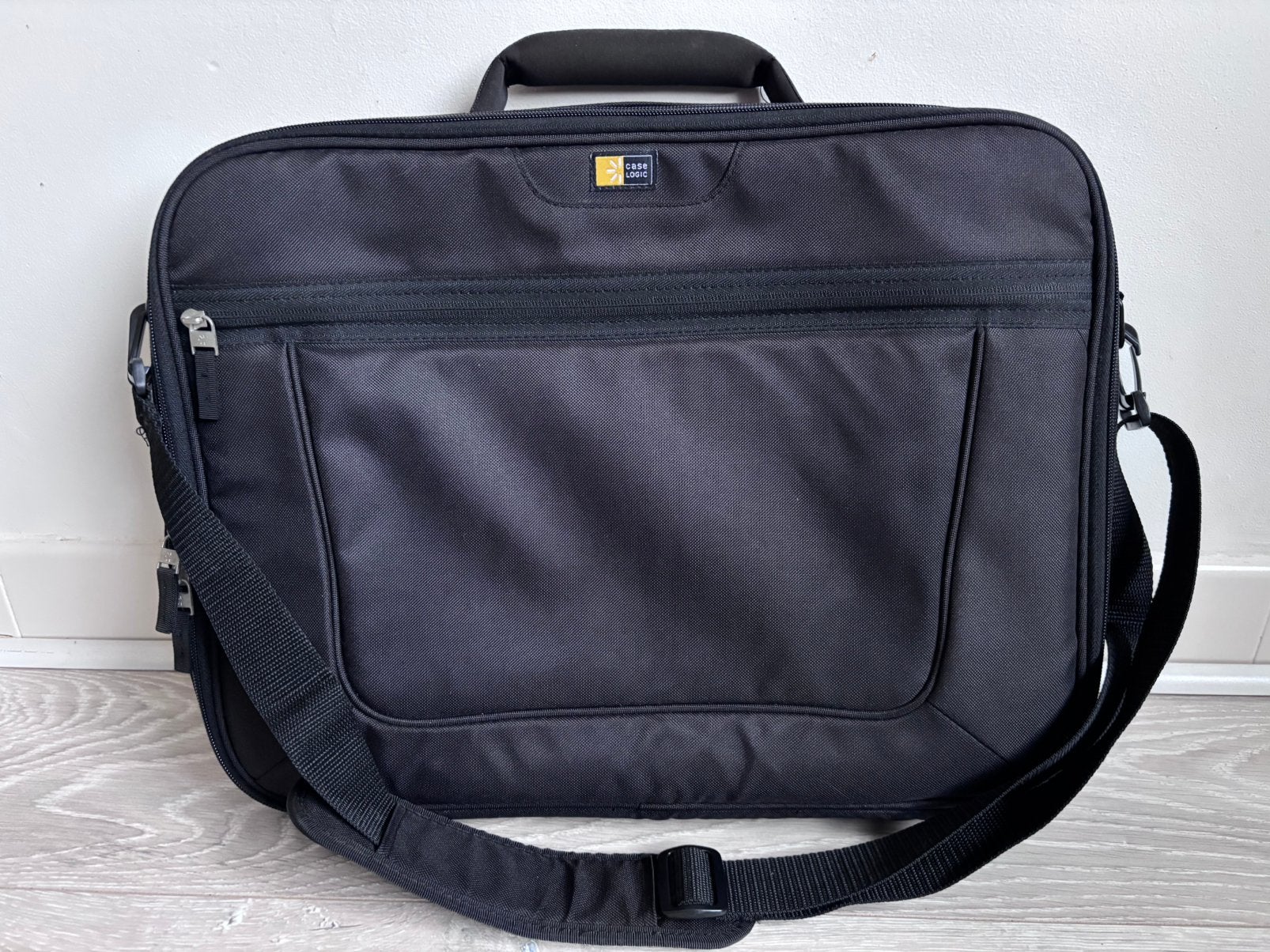 Nieuwe laptoptas 17’, Computers en Software, Ophalen, 17 inch of meer, Nieuw, Zwart
