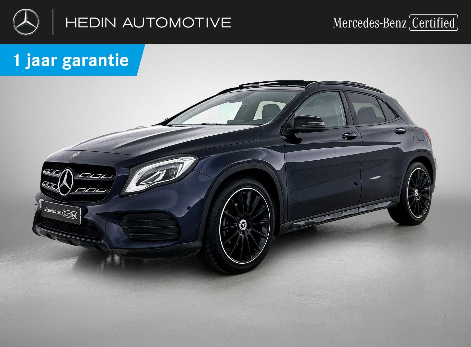 Mercedes-Benz GLA-Klasse 180 AMG Line | Trekhaak | Panoramis, Auto's, Gebruikt, 4 cilinders, Blauw, 5 deurs
