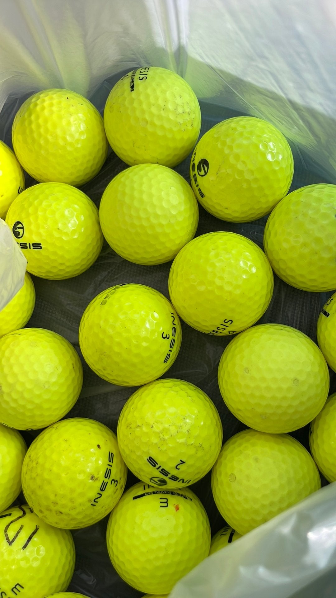 Gele inesis golfballen, Sport en Fitness, Golf, Ophalen, Zo goed als nieuw