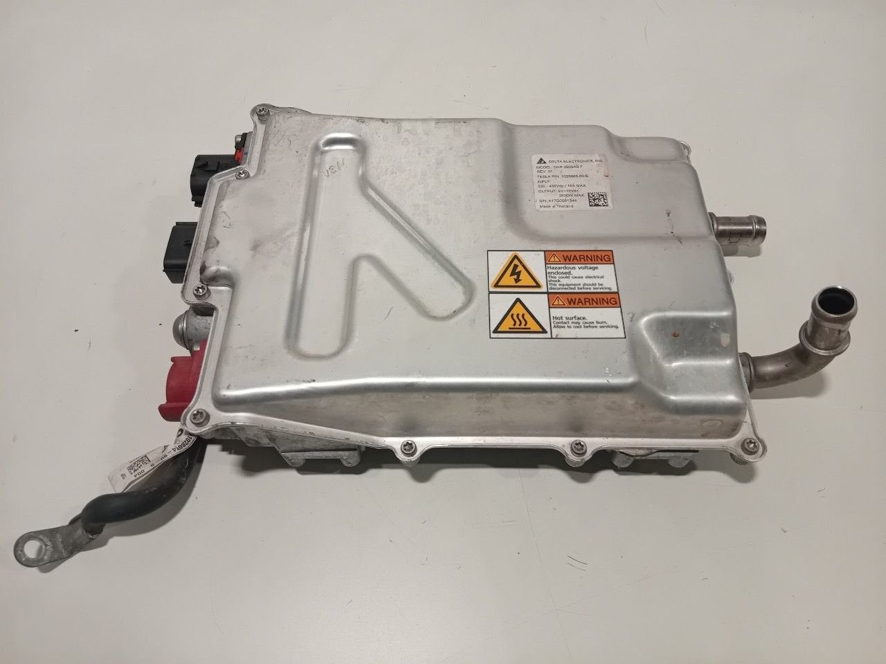 Converter Tesla Model S, Onderdelen@venauto.nl, Van der Ven Autorecycling B.V., Ettenseweg 76, 4706 PB Roosendaal, The Netherlands