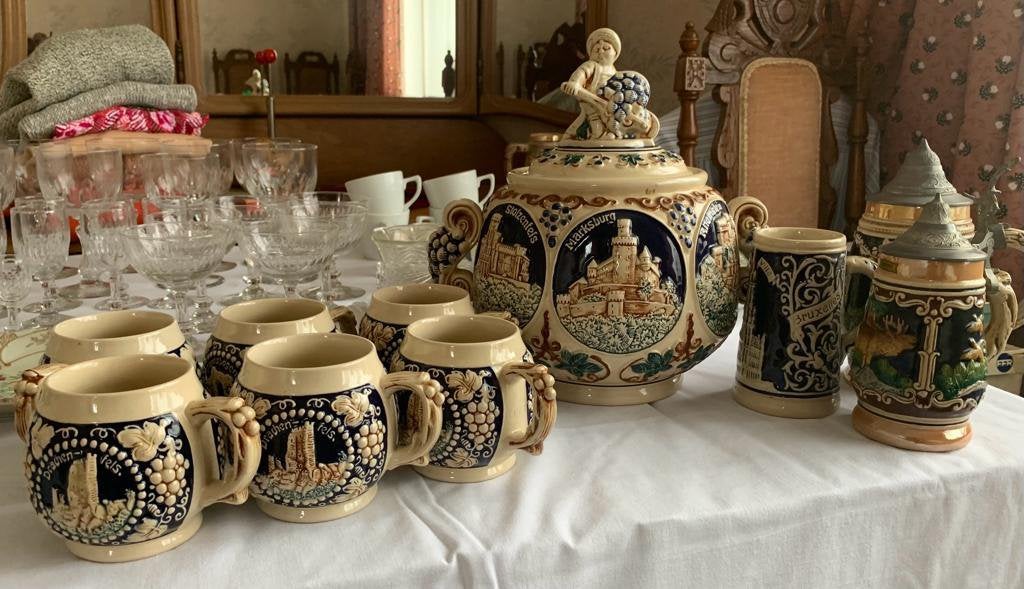 Spaanse fruitdrank set Sangria karaf en 6 pinten, Antiek en Kunst, Antiek | Keramiek en Aardewerk, Ophalen of Verzenden