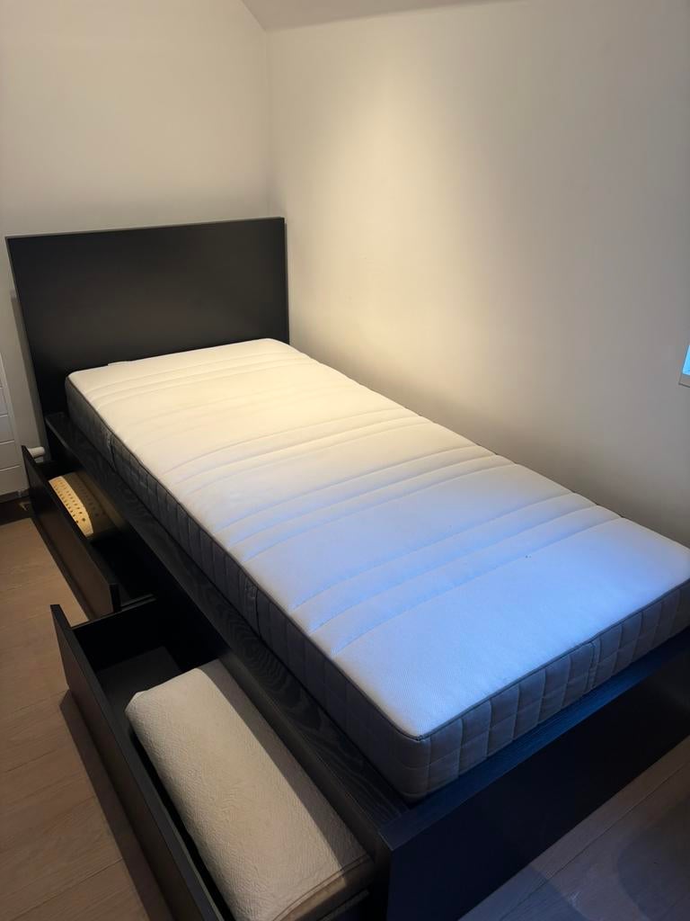 Lit + matelas Ikea, Maison & Meubles, 100 cm, 210 cm, Enlèvement, Noir
