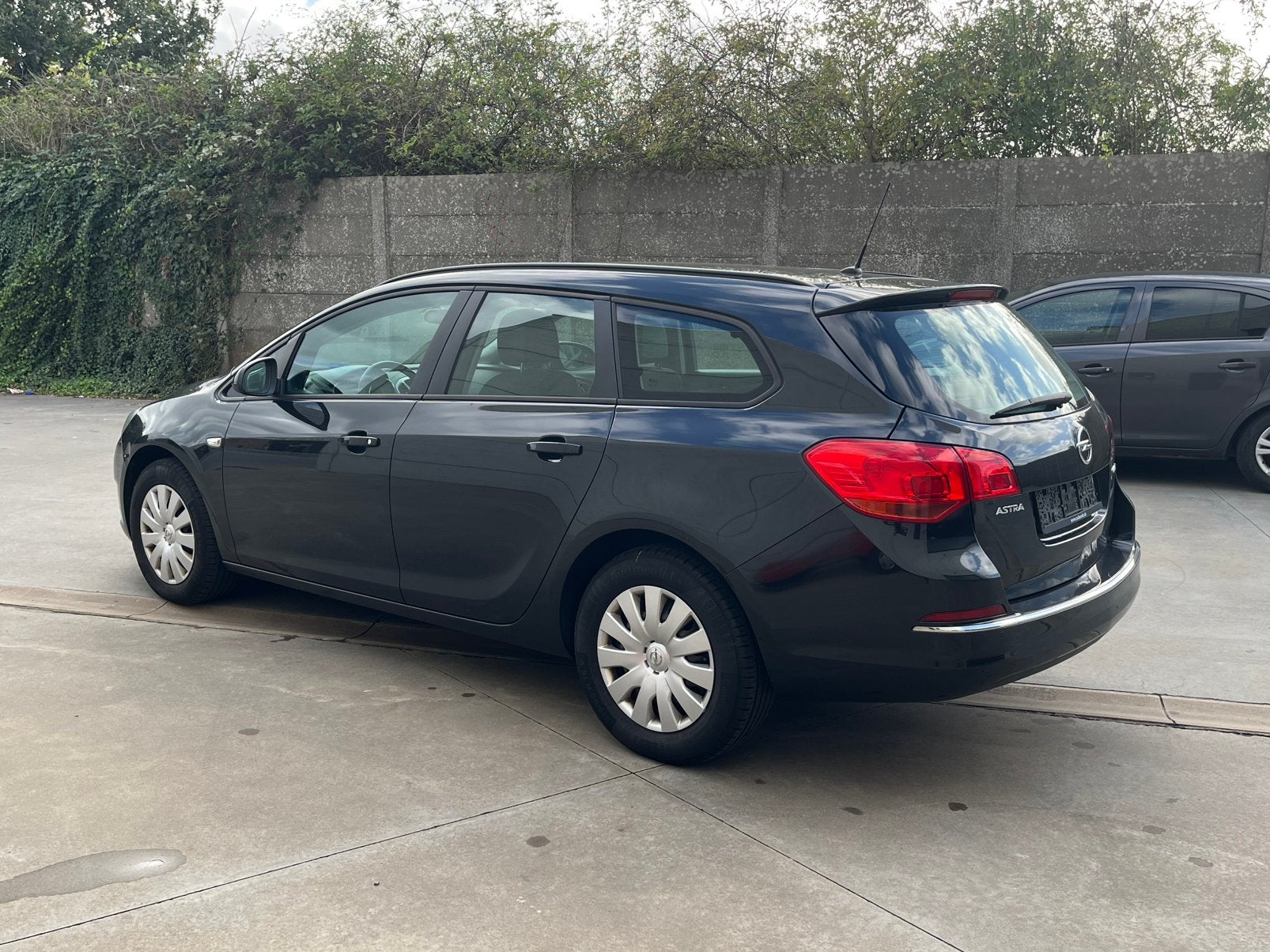 Opel Astra Break 1.4essence 2013 avec 124000K*Moteur chaîne*, Euro 5, Achat, Entreprise, Noir