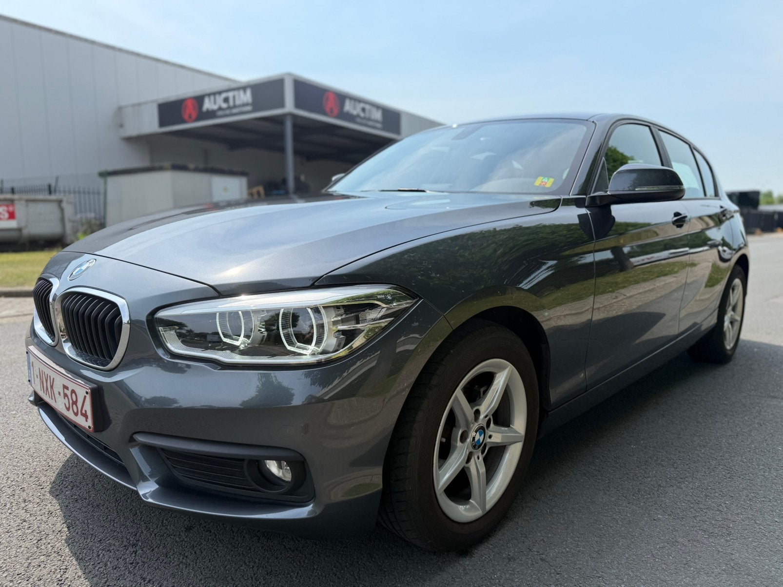 Bmw 118i Advantage met slechts 33000km, Auto's, Zwart, https://public.car-pass.be/vhr/0b18d4a8-81e8-41d3-a98a-bdb66ad66927, Bedrijf