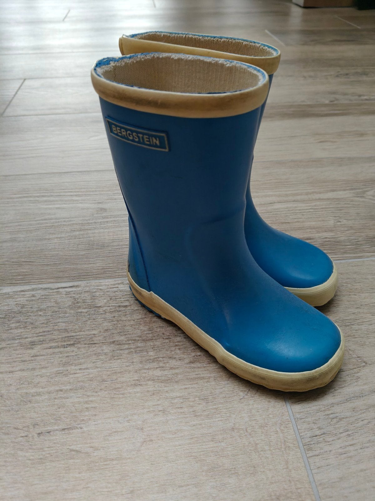 Regenlaarzen Bergstein lichtblauw maat 26, Kinderen en Baby's, Ophalen, Gebruikt, Jongen of Meisje, Laarzen