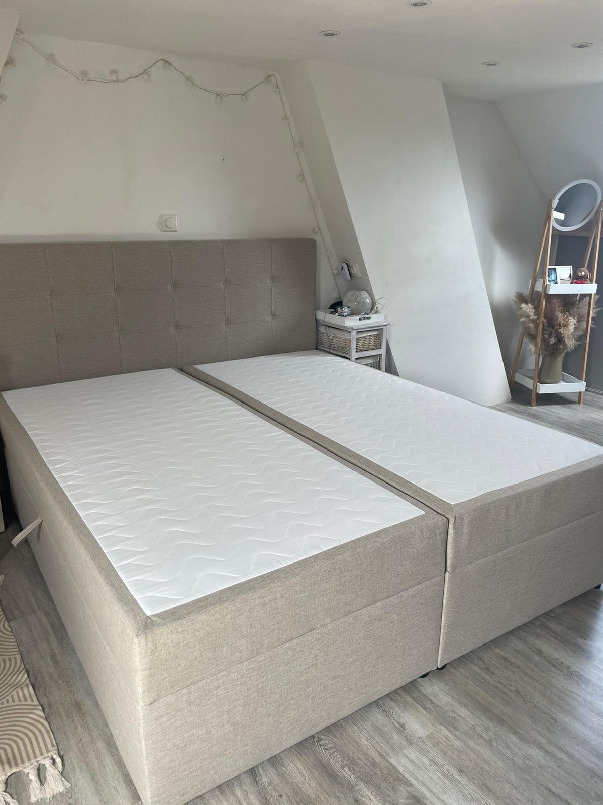 Nieuwe boxspring met opbergruimte + nieuwe topper, 180x200, Huis en Inrichting, Slaapkamer | Boxsprings, Ophalen, Beige, Nieuw
