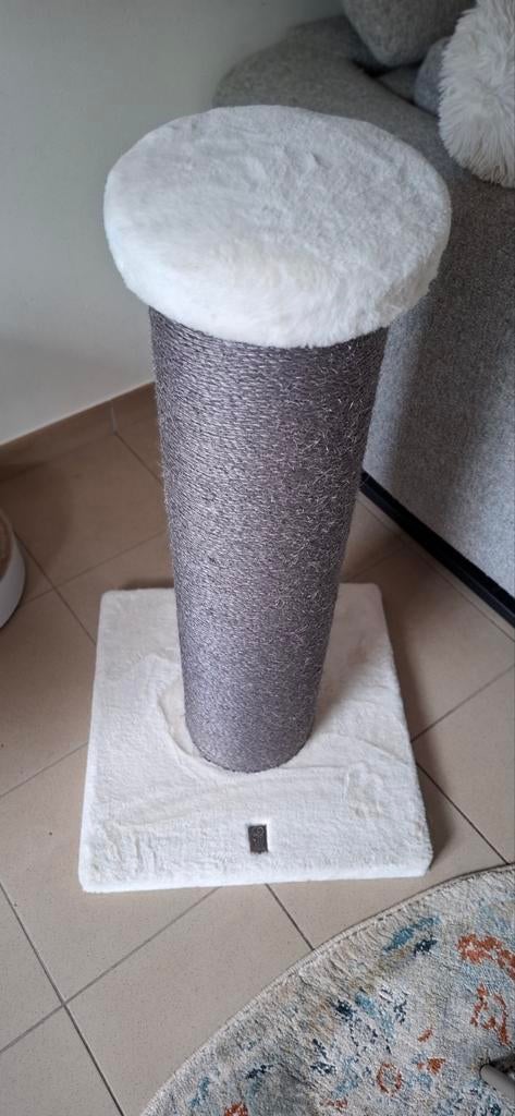 Krabpaal Petrebels, off white, 20 cm stam, grote katten, Ophalen, Nieuw, Krabpaal