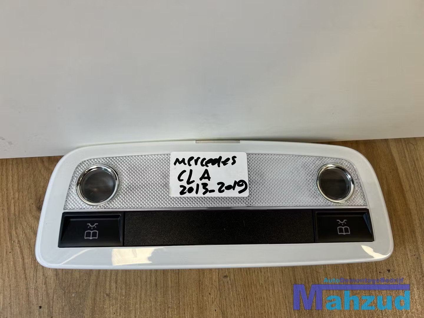 MERCEDES CLA W117 Binnenverlichting schakelaar 2013-2018, Gebruikt, Mercedes-Benz AG, Mercedes-Benz, Mercedesstrasse 120
70372  Stuttgart, DE