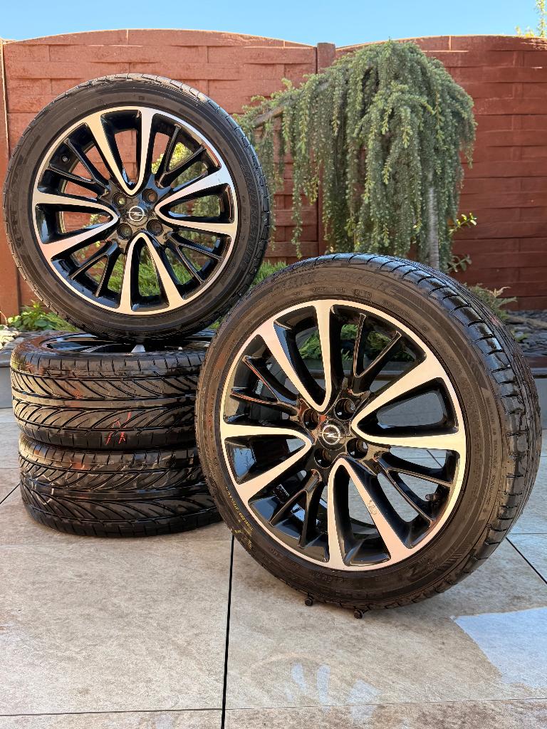Original 17" Opel Corsa / Adam Jantes et pneus M33, Auto diversen, Wieldoppen, Gebruikt, Ophalen